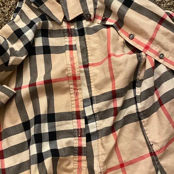 Long sleeve burberry shirt - Picture 2 of 3